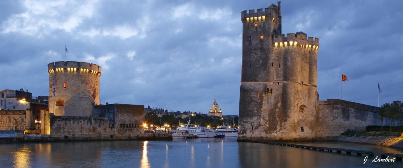 Chambre D'Hotes Les Bains Du Bruant Saint-Porchaire Esterno foto